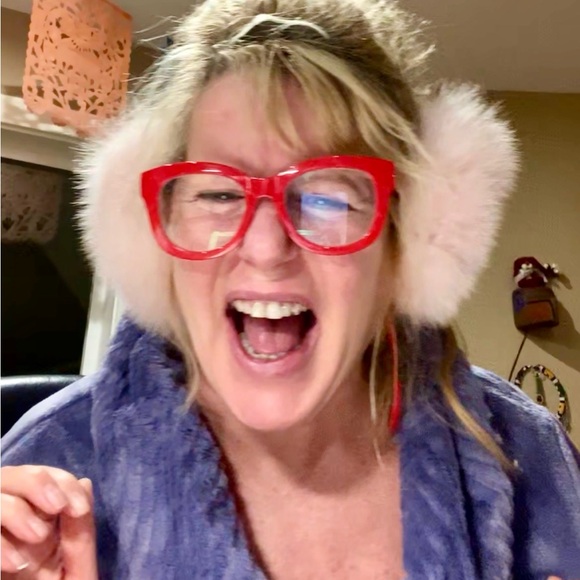 Love to shop !!! - Picture 1 of 3